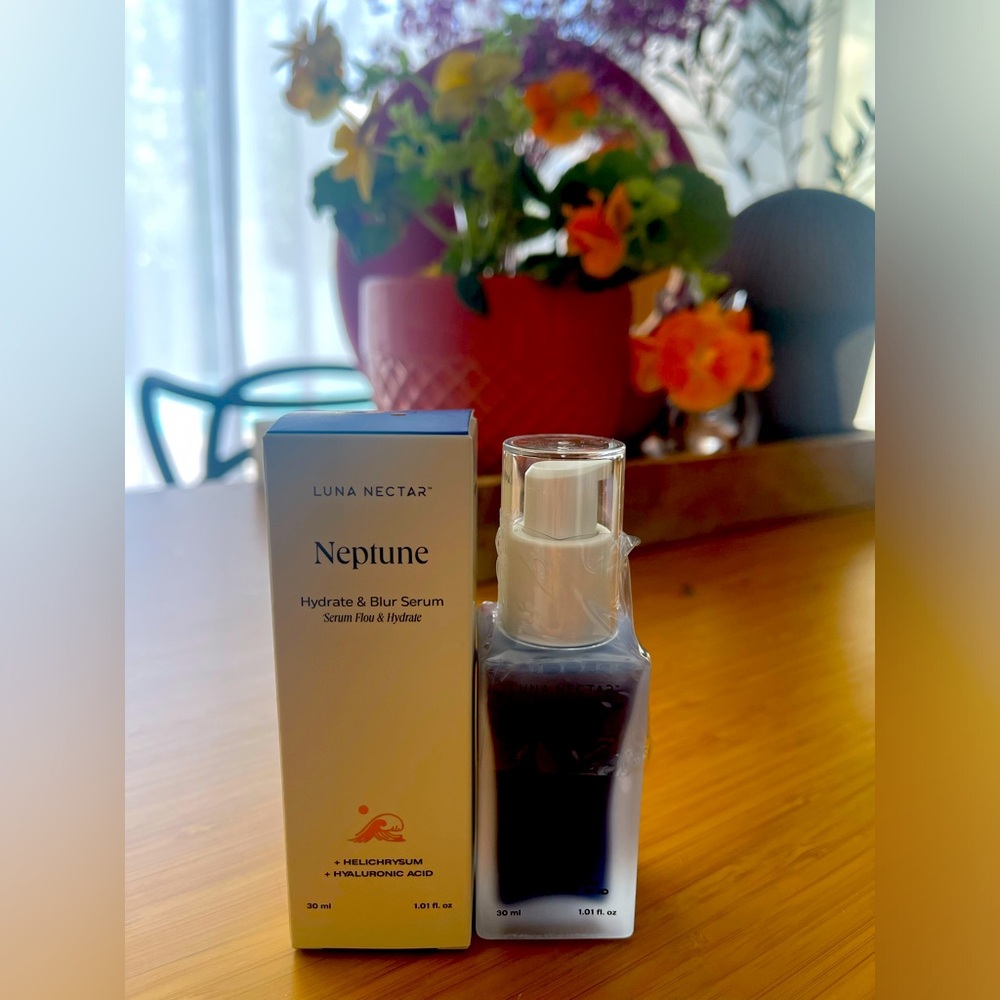 Luna Nectar Neptune Hydrate & Blur Serum + helichrysum , hyaluronic acid 30ml